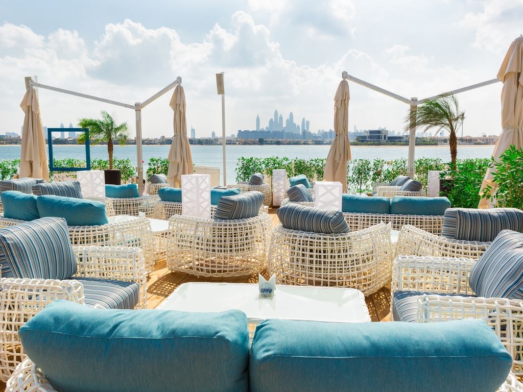 restaurants-laguna-lounge