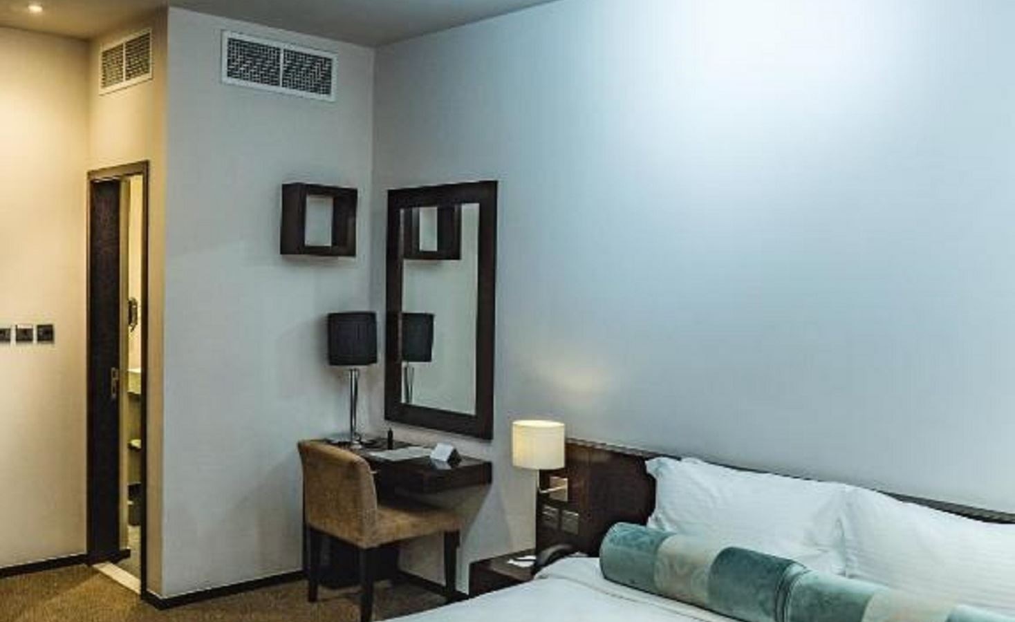 rooms-one-bedroom-city-view