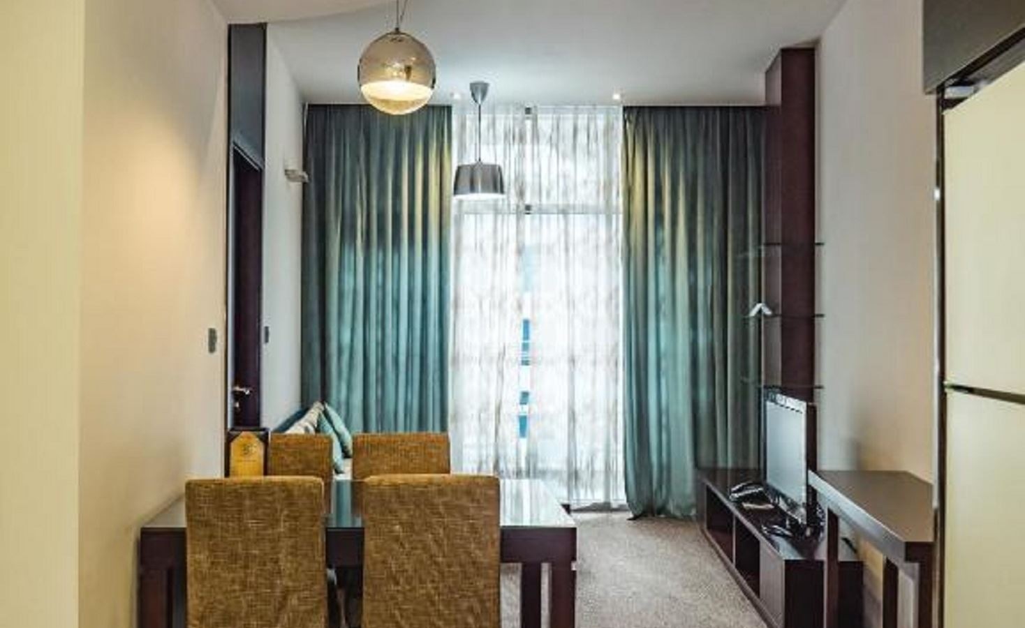 rooms-one-bedroom-city-view