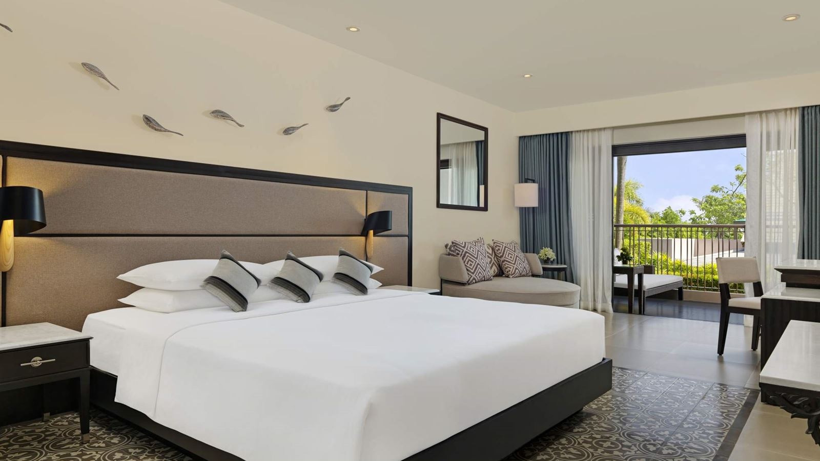 rooms-king-twin-bed-garden-view