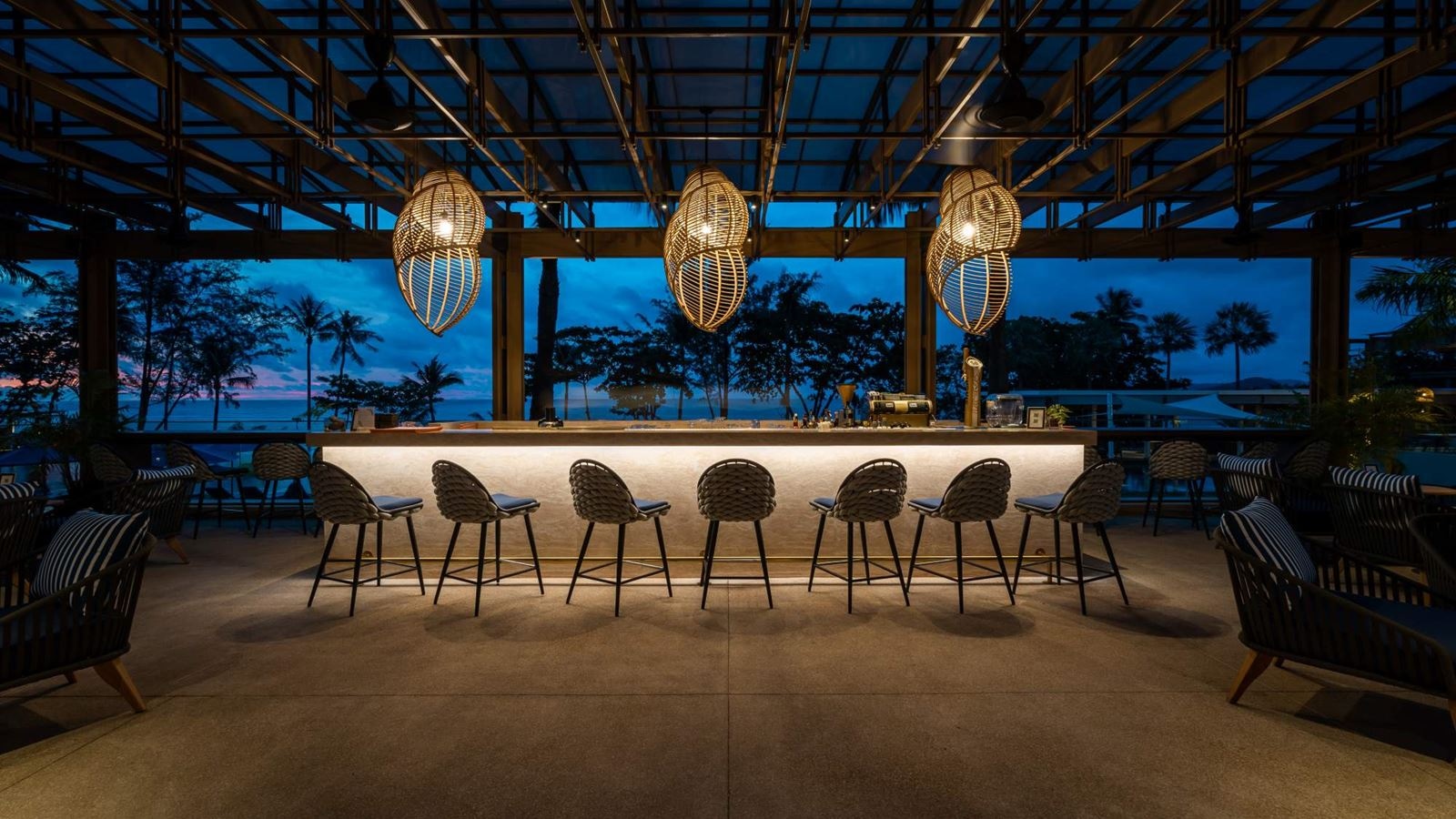 restaurants-one80-bar