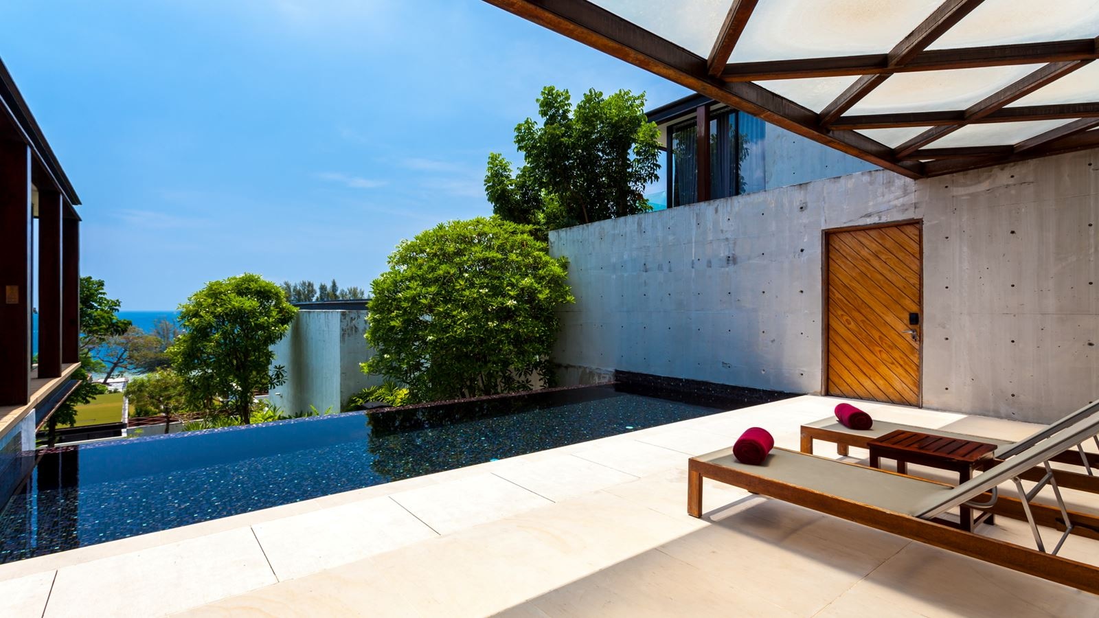 rooms-three-bedroom-pool-villa-duplex-gerden-view