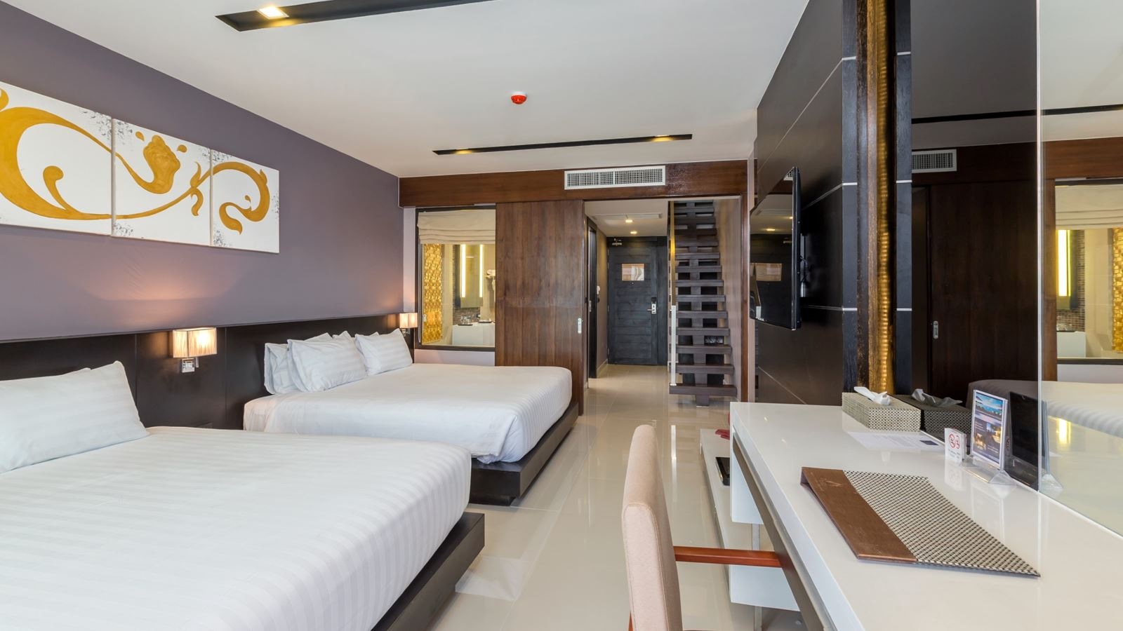 rooms-1-broom-family-suite