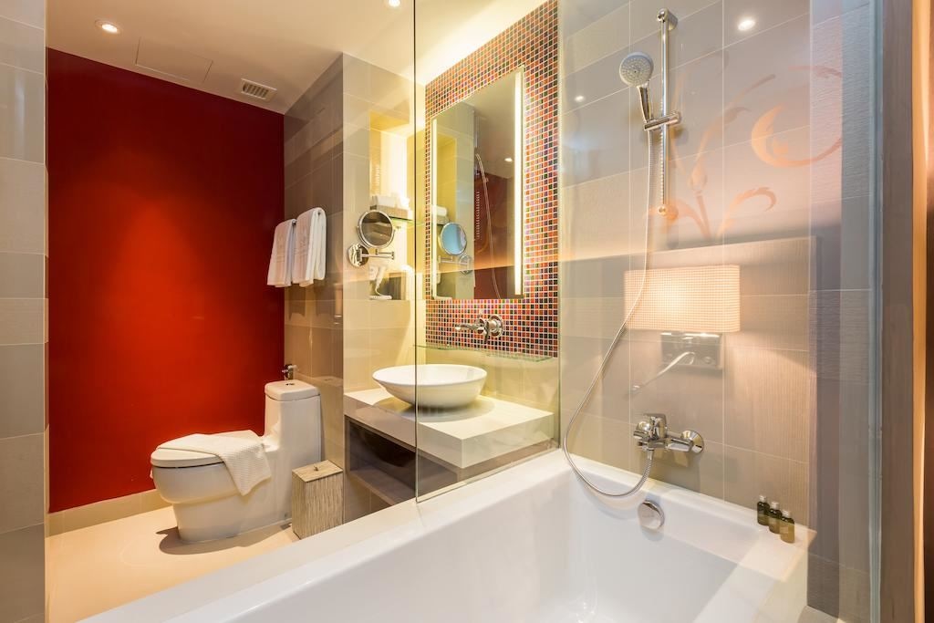 rooms-deluxe-pool-access