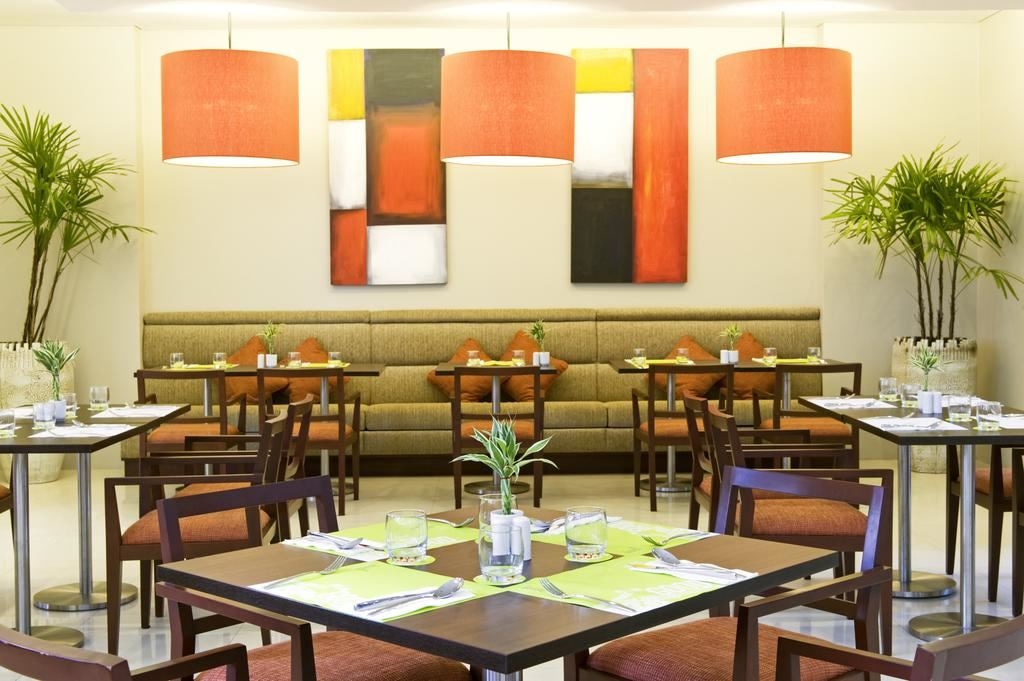 restaurants-restaurant