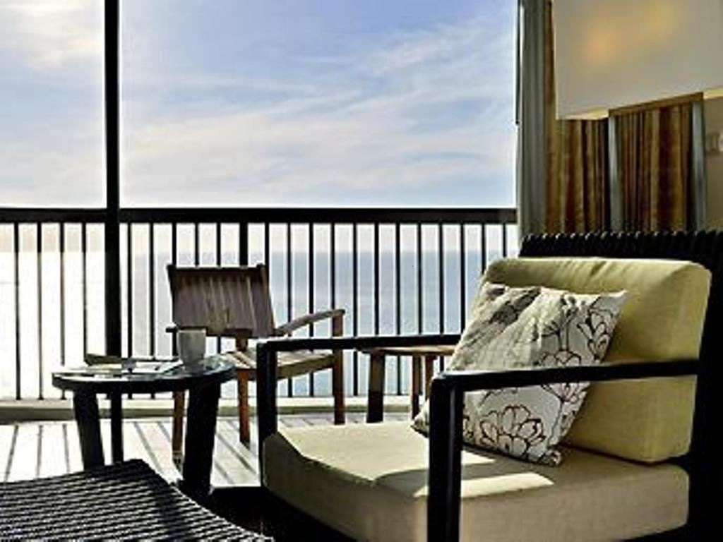 rooms-deluxe-room