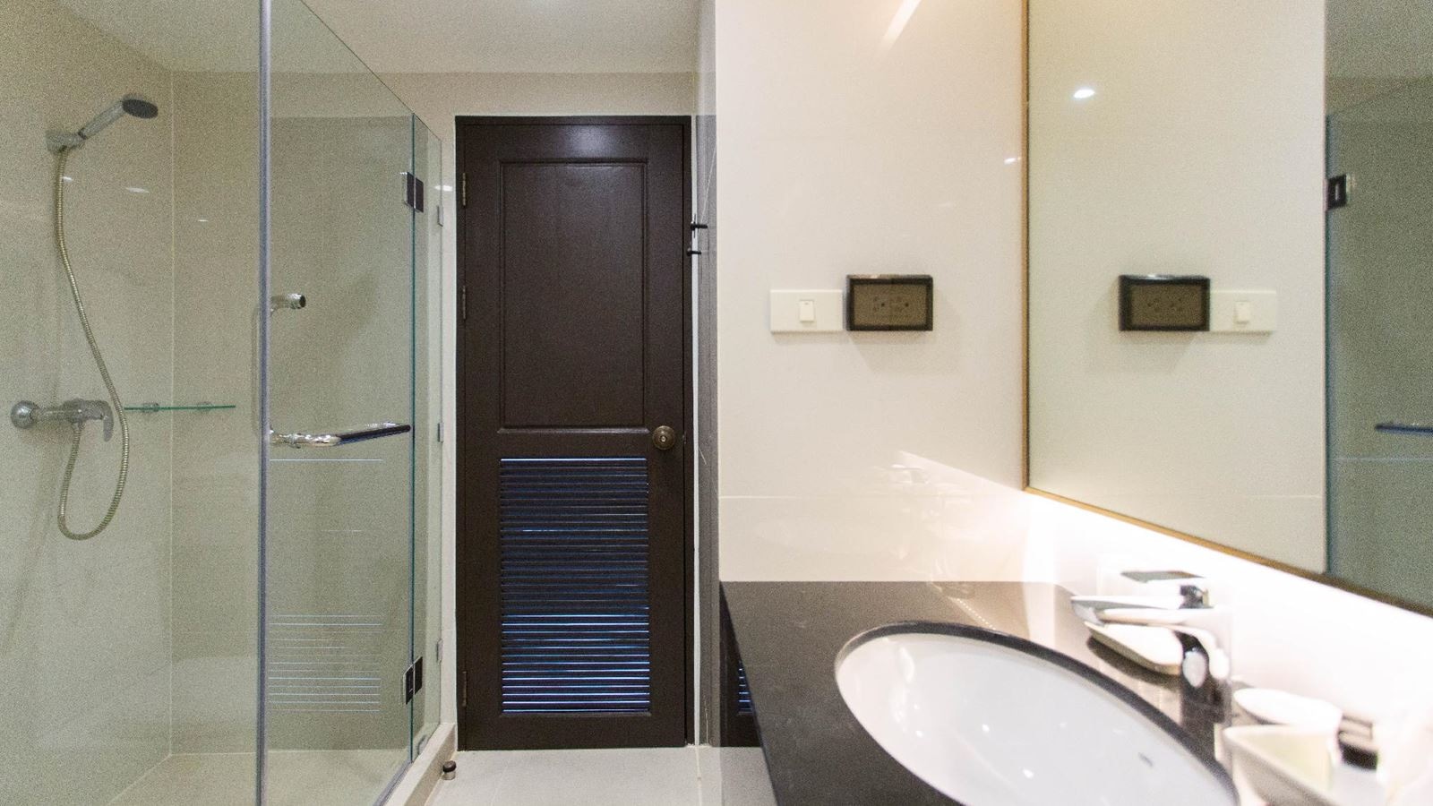 rooms-superior-mountain-view-room