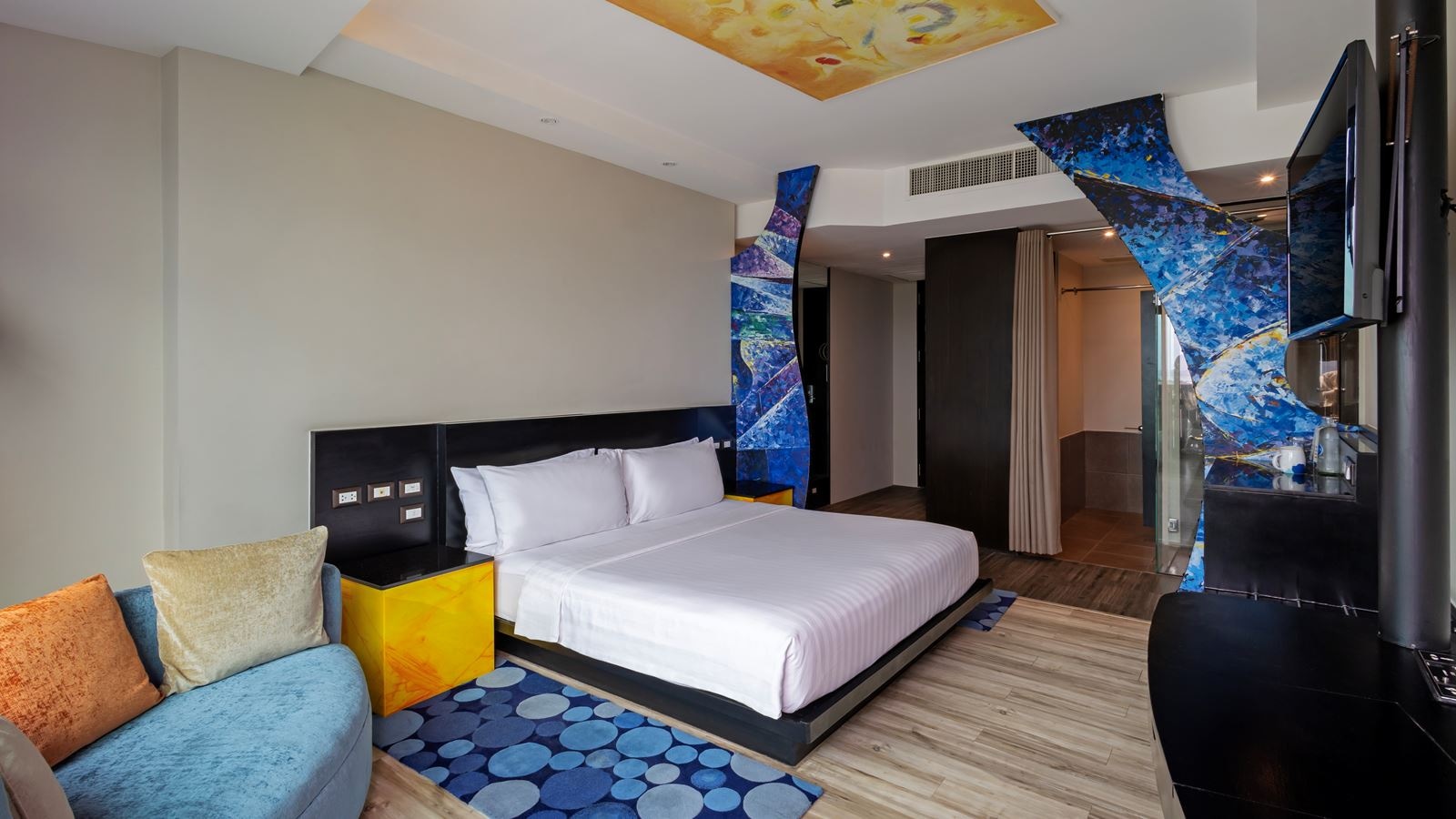 rooms-deluxe-room