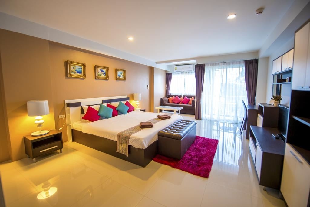 rooms-deluxe-room