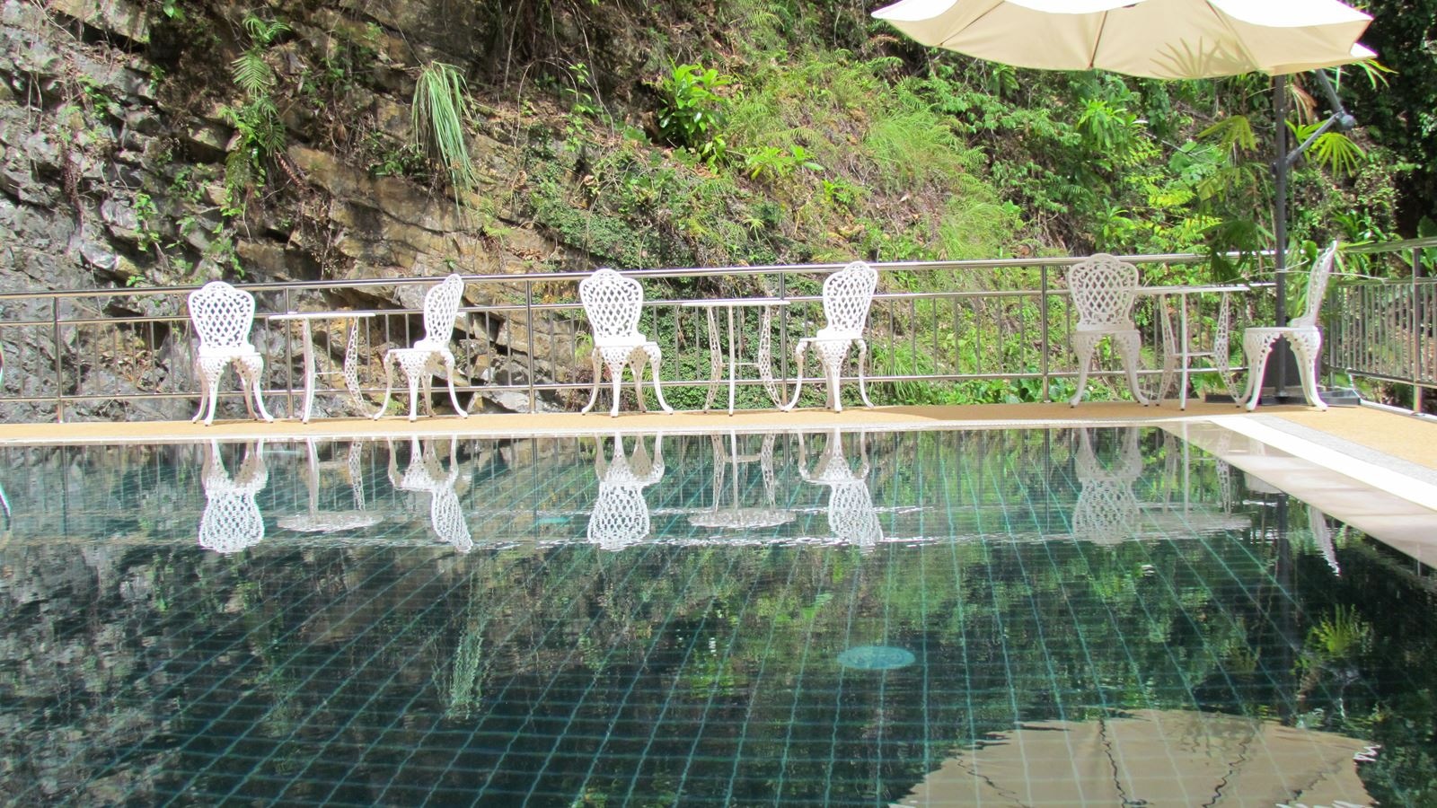 pools-outdoor-pool
