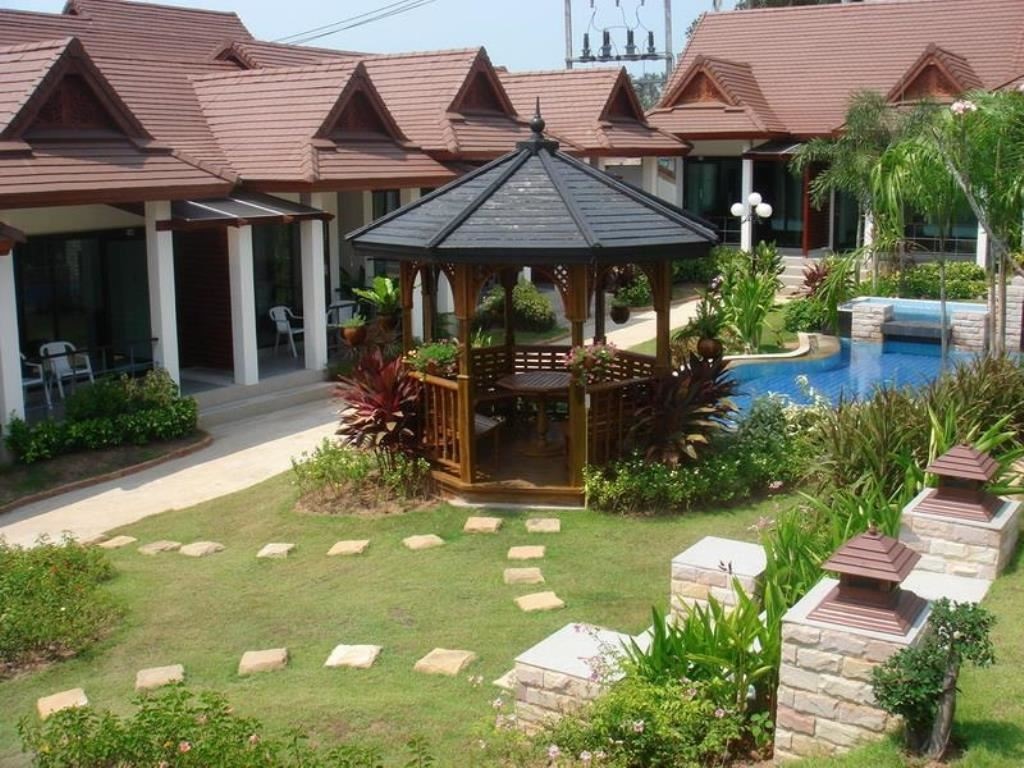 rooms-deluxe-bungalow