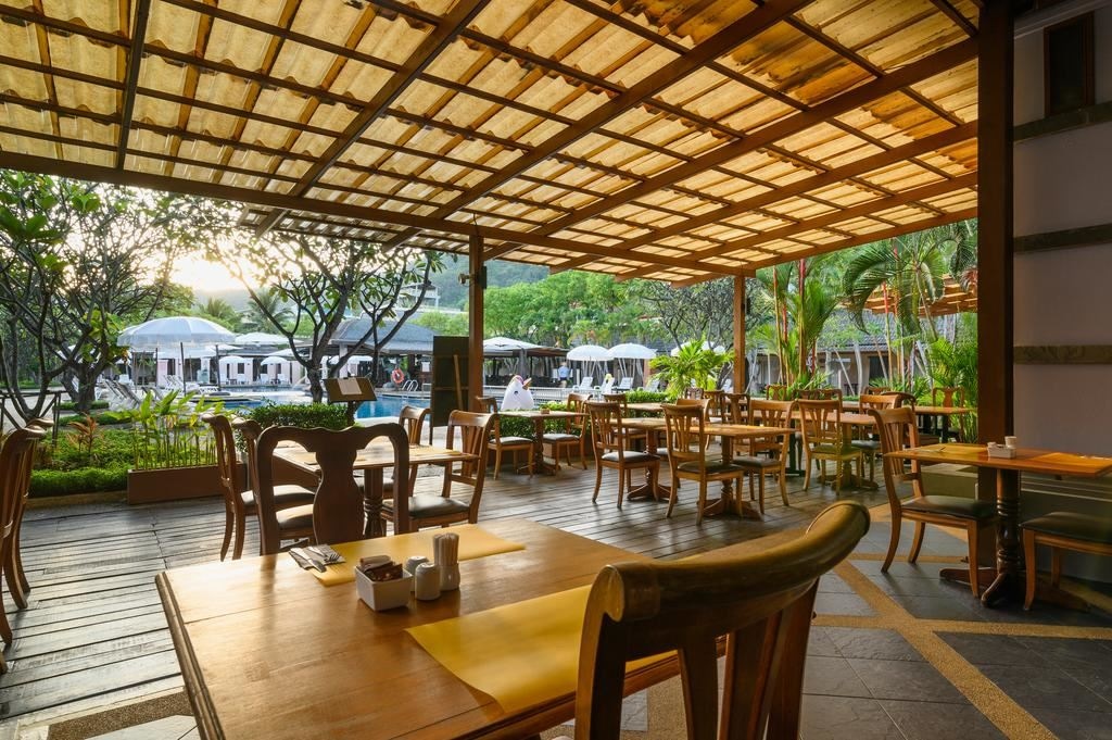 restaurants-restaurant