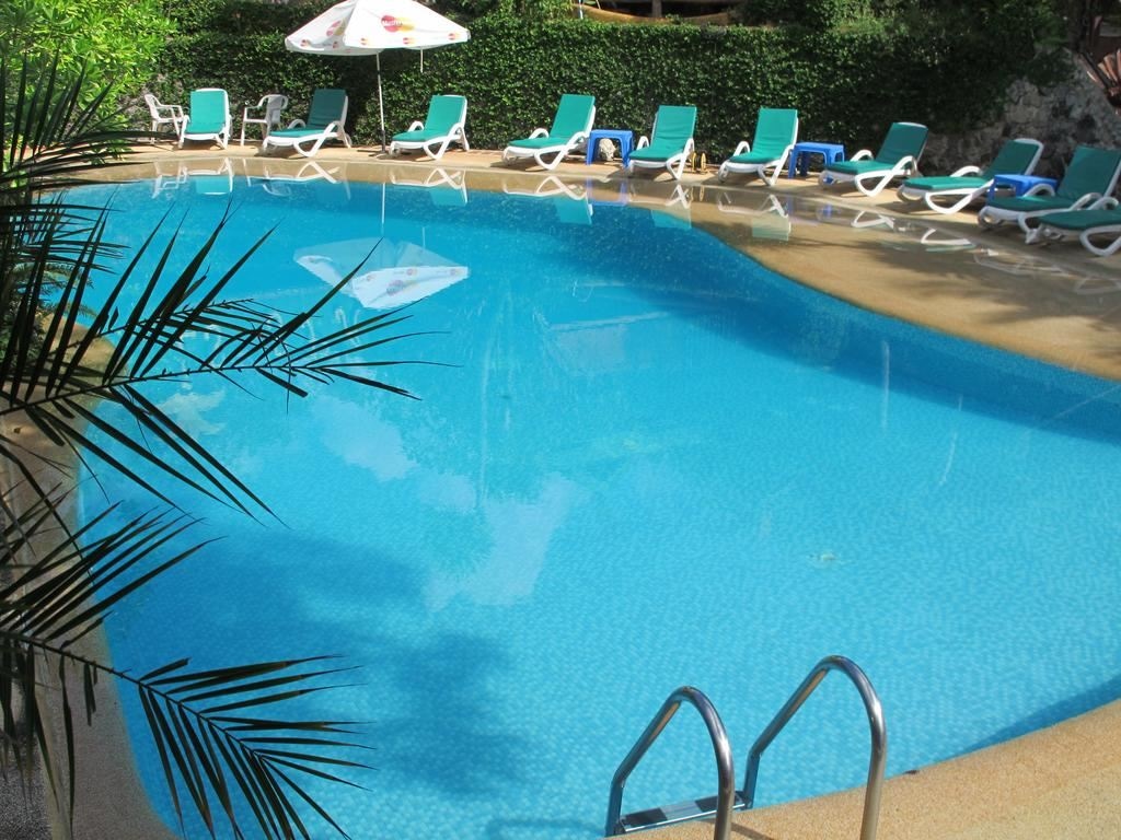 pools-outdoor-pool