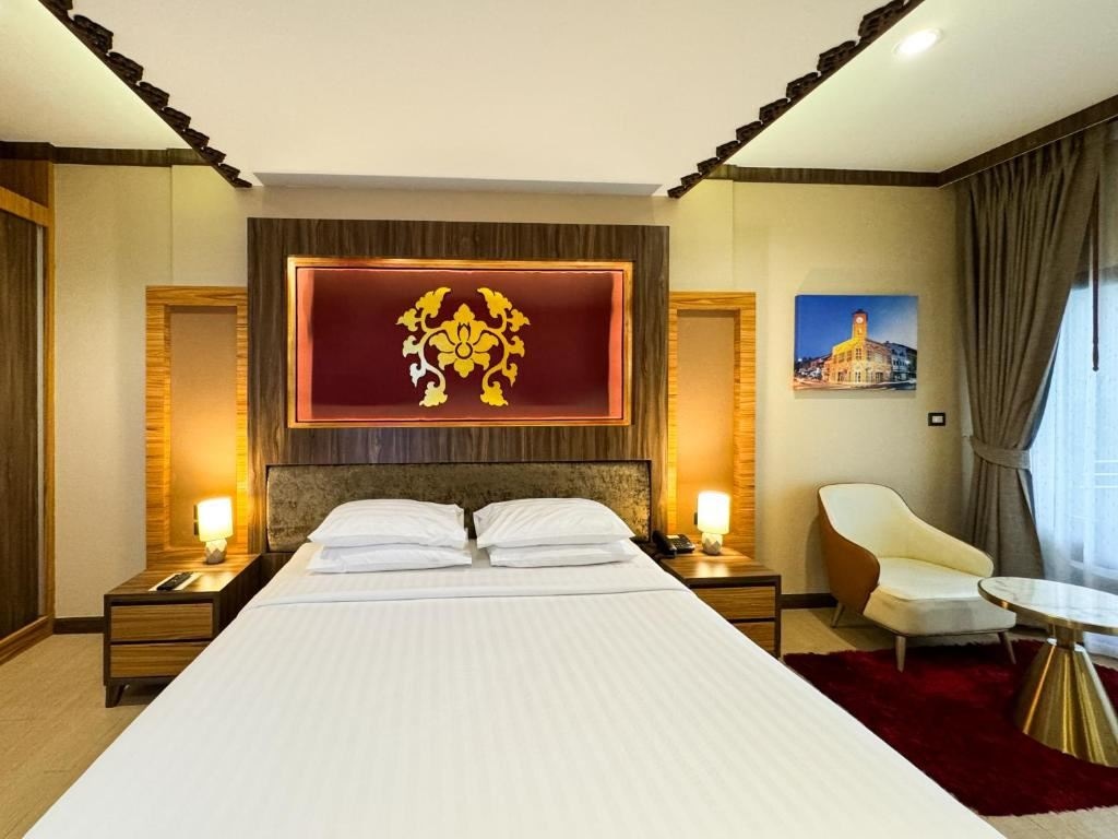 rooms-deluxe-pool-front