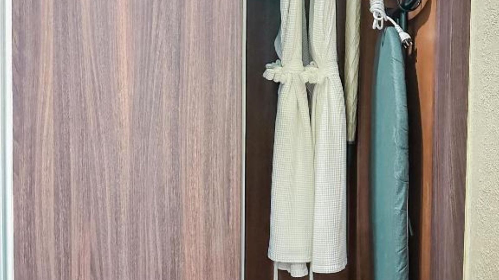 rooms-suite-room-city-view