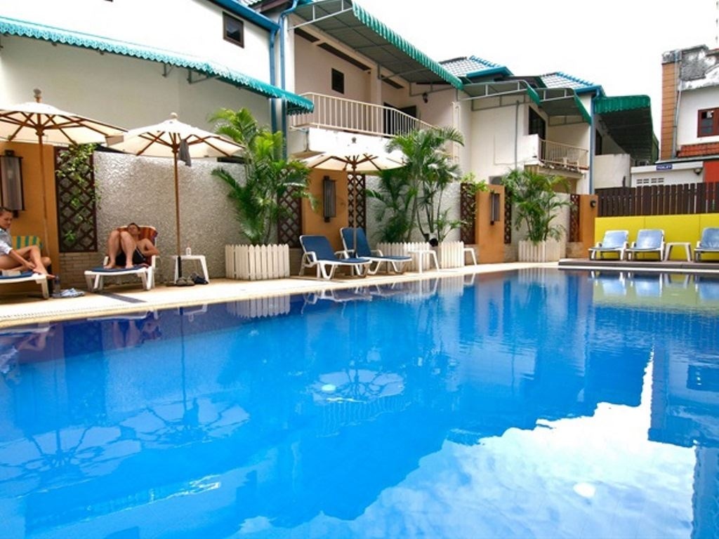 pools-outdoor-pool