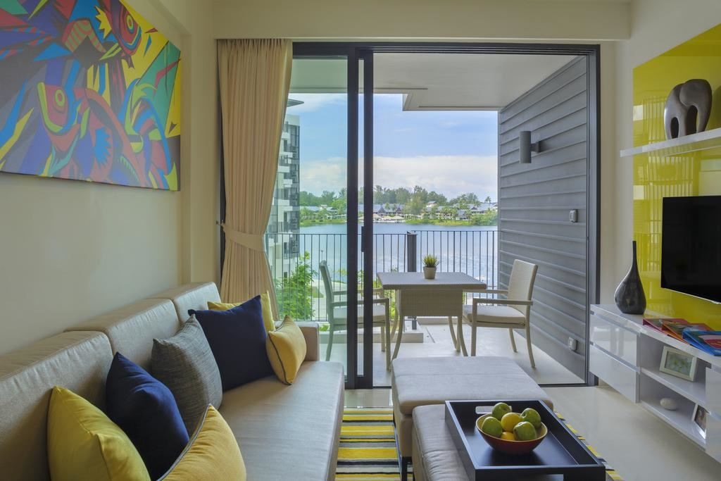 rooms-2-bedroom-suite-water