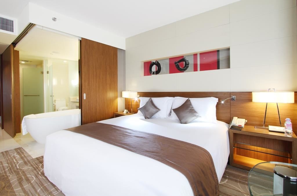 rooms-deluxe-suite-club