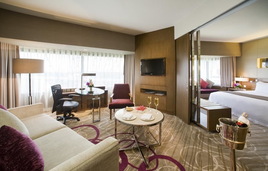 rooms-premium-deluxe-suite-club