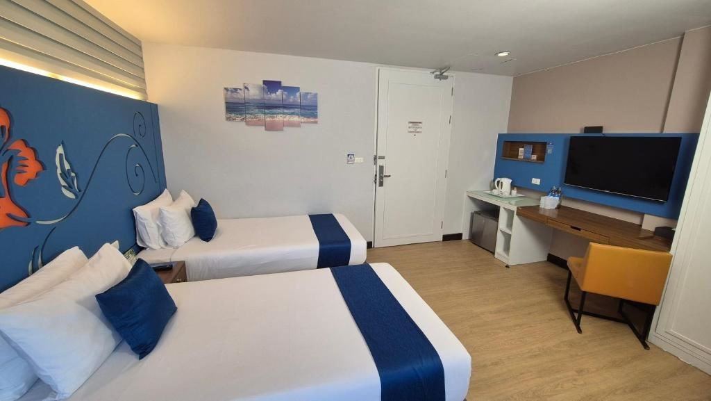rooms-deluxe-room