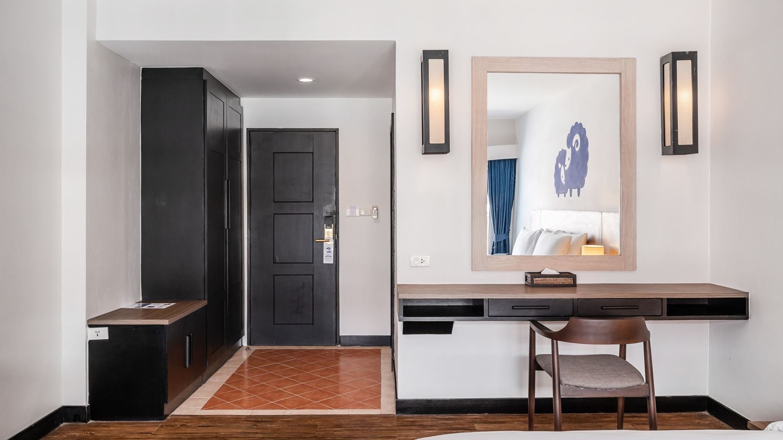 rooms-koko-couple	room-for-2-person-one-king-bed-30sqm