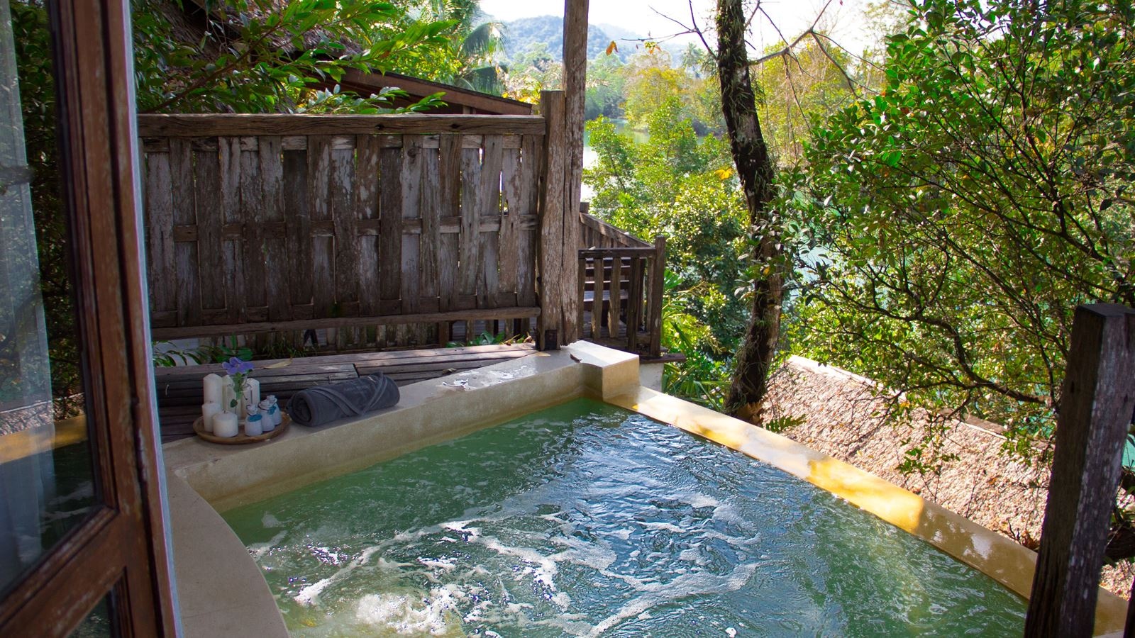 rooms-villa-river-view-with-plunge-pool
