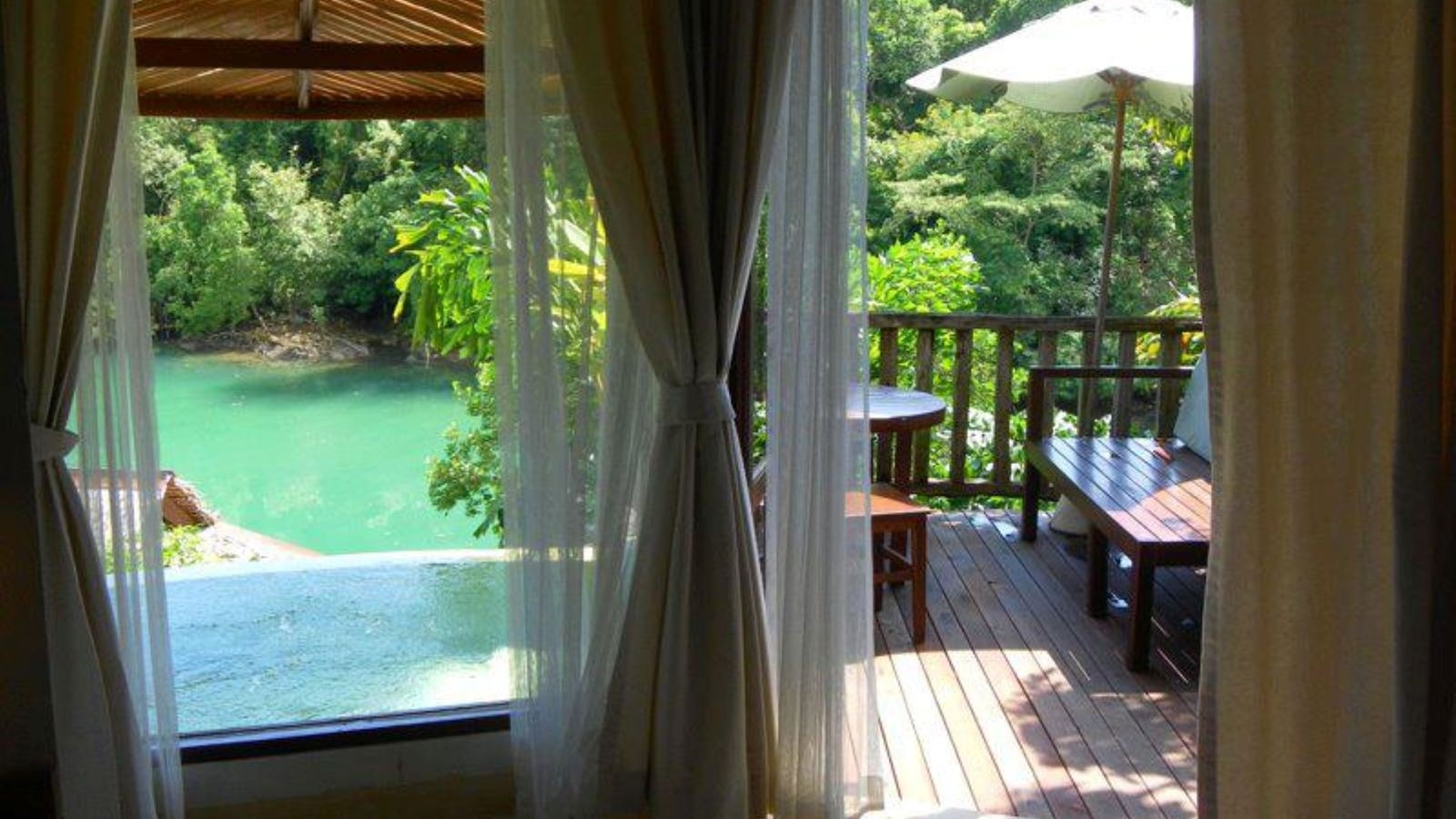 rooms-villa-river-view-with-plunge-pool