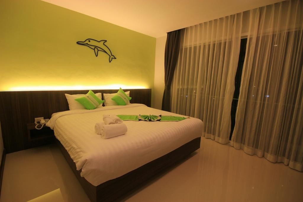 rooms-deluxe-charming-room