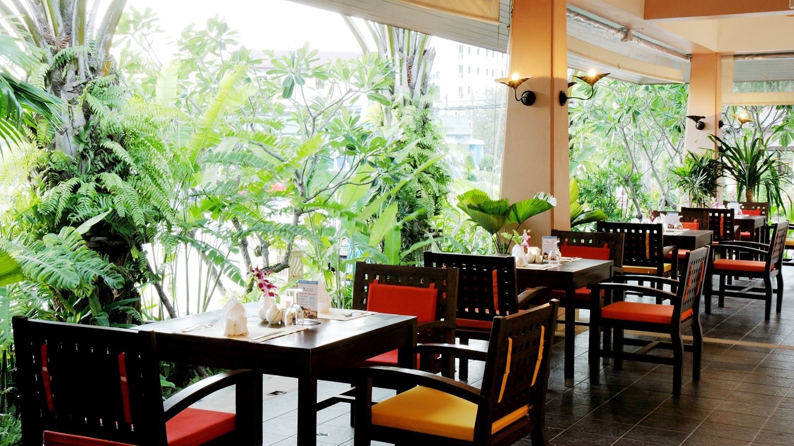 restaurants-tropicana-restaurant