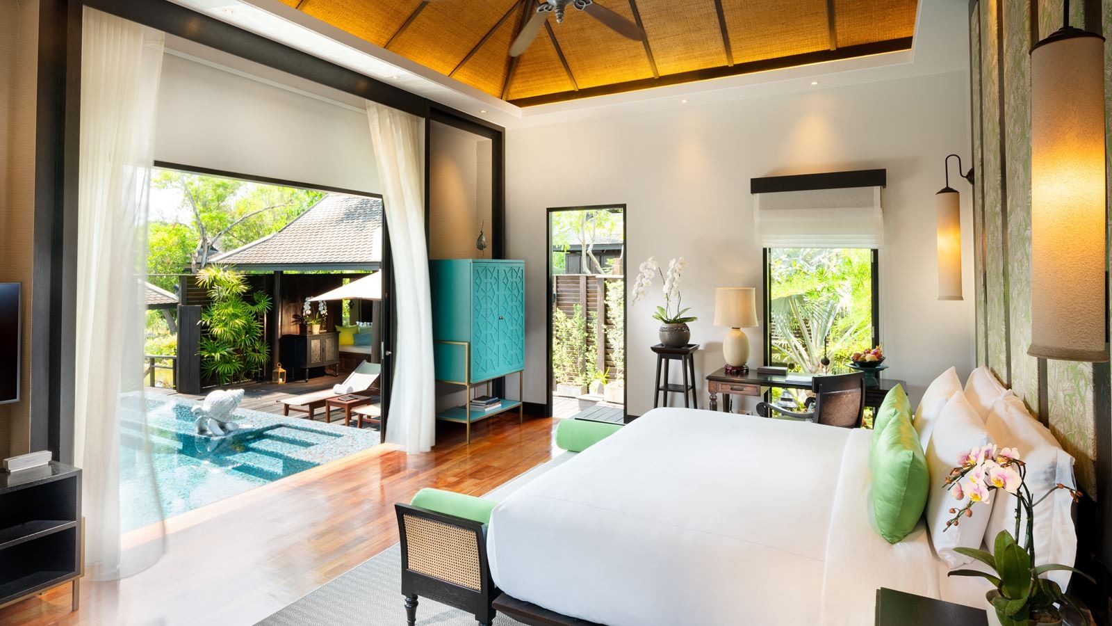 rooms-two-bedroom-connecting-double-pool-villa