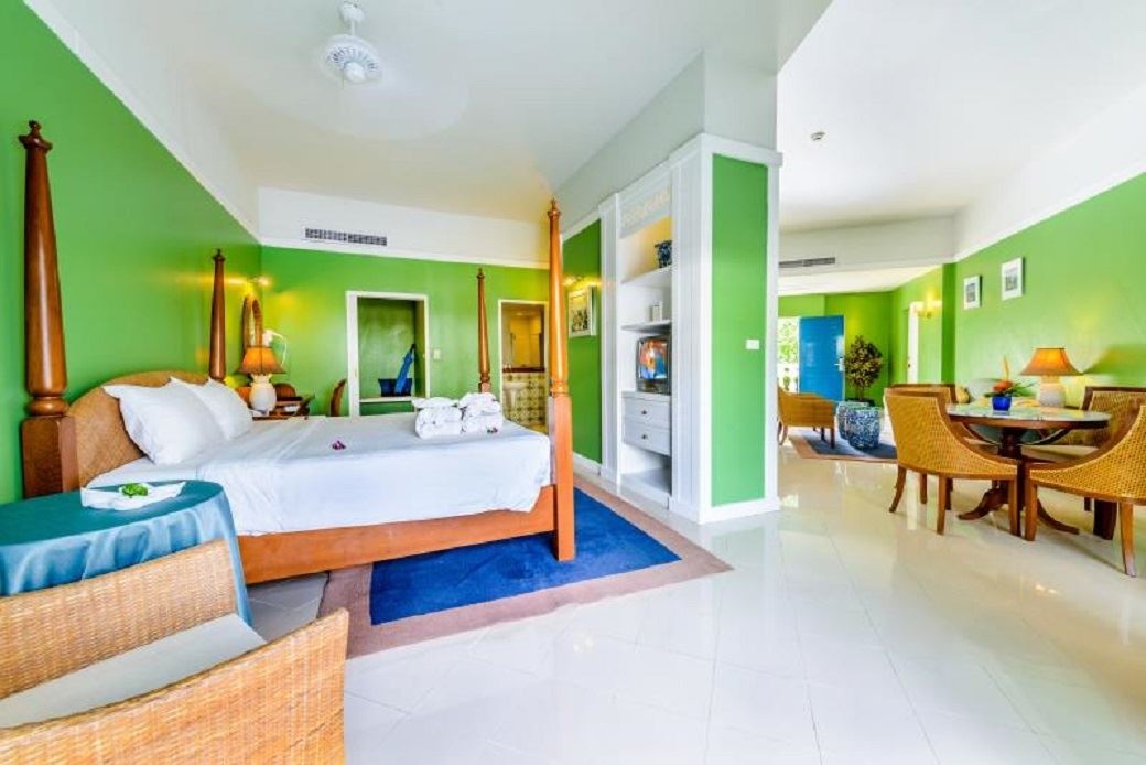 rooms-deluxe-pool-access