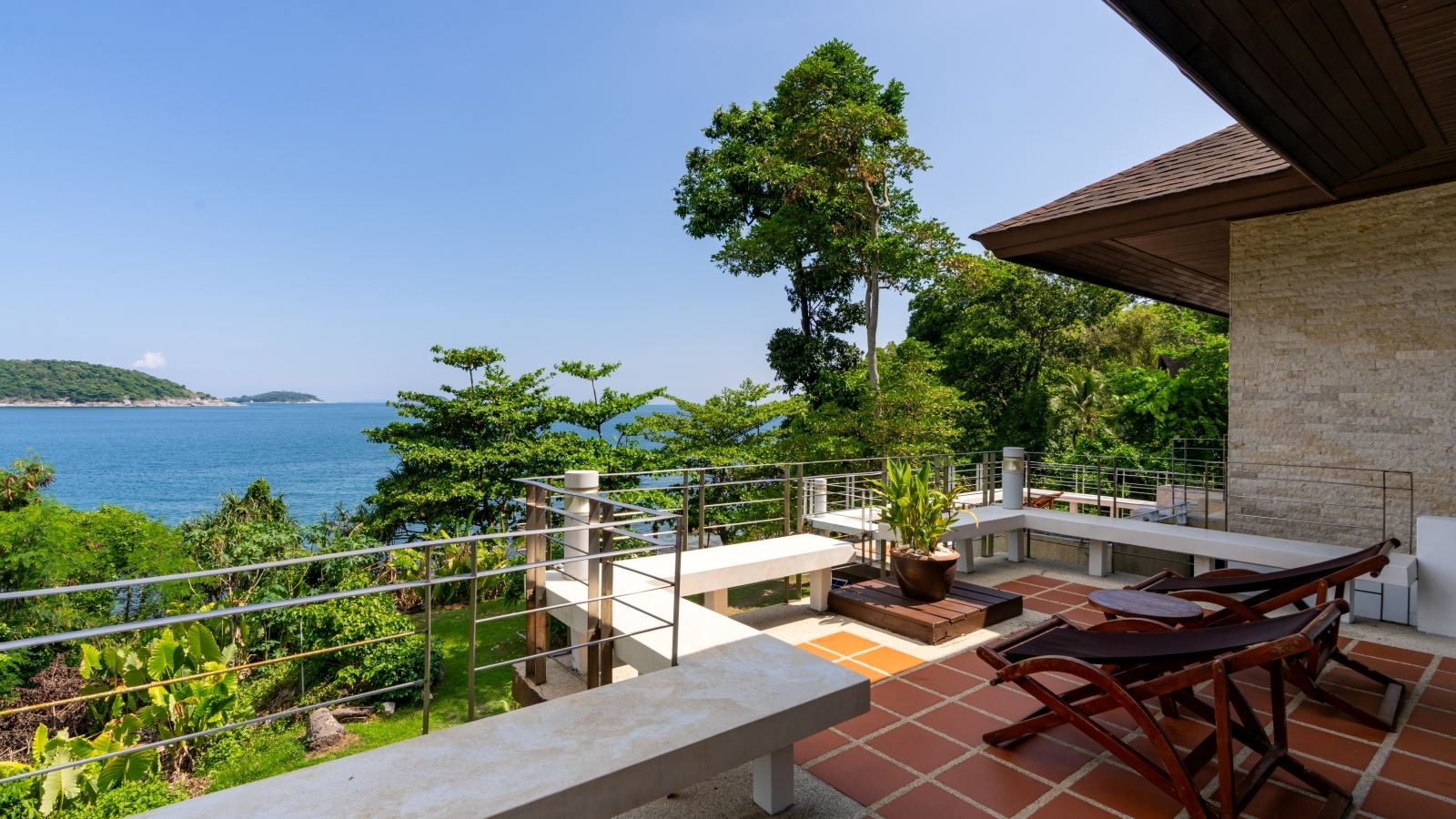 rooms-deluxe-pavilion-beachfront