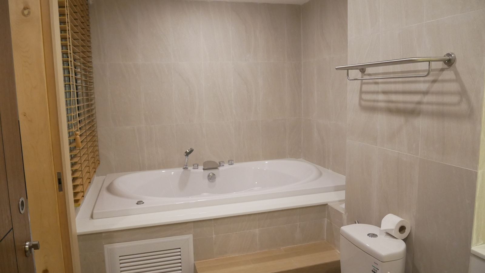 rooms-2-bed-room-cozy