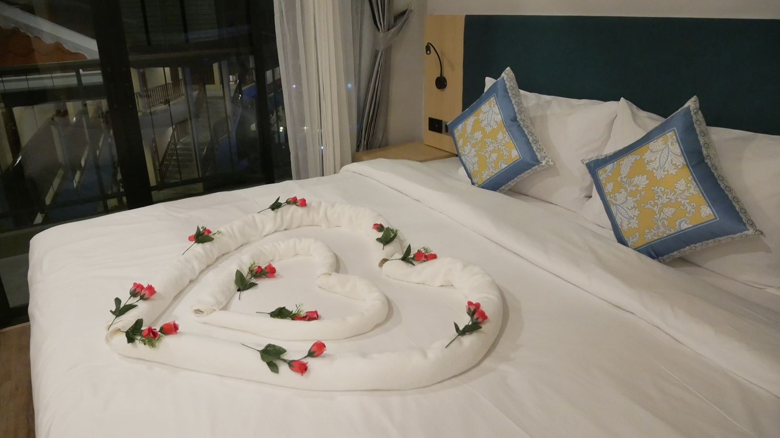 rooms-2-bed-room-cozy