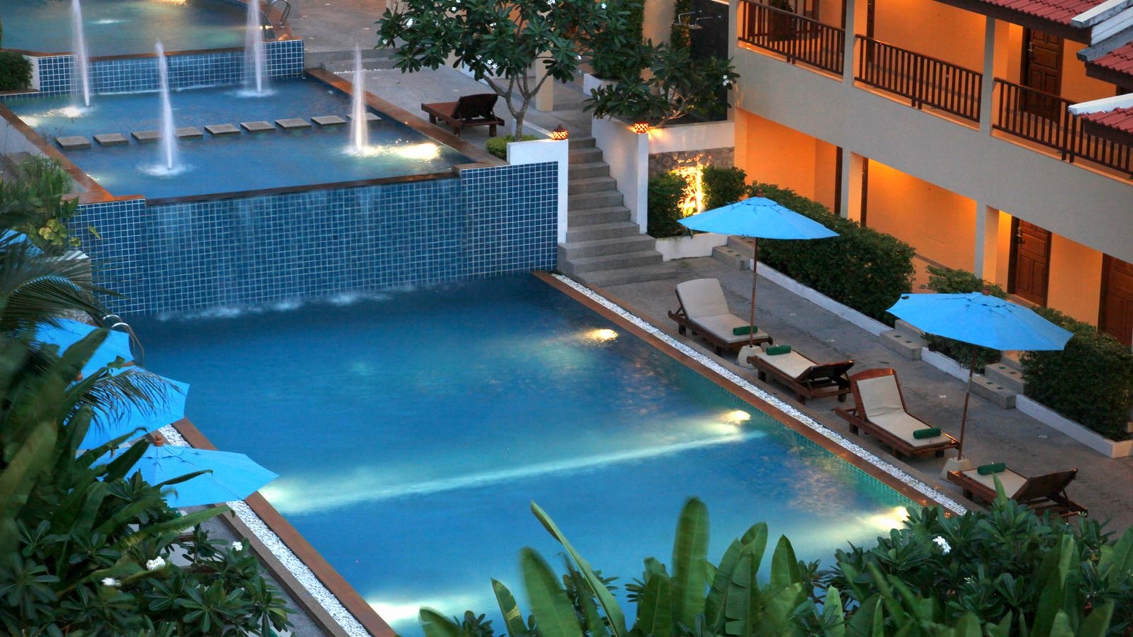 pools-outdoor-pool