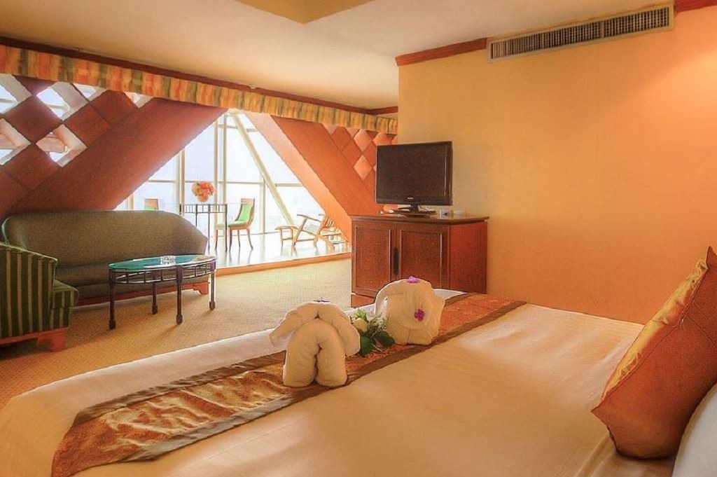 rooms-deluxe-room-space-zone