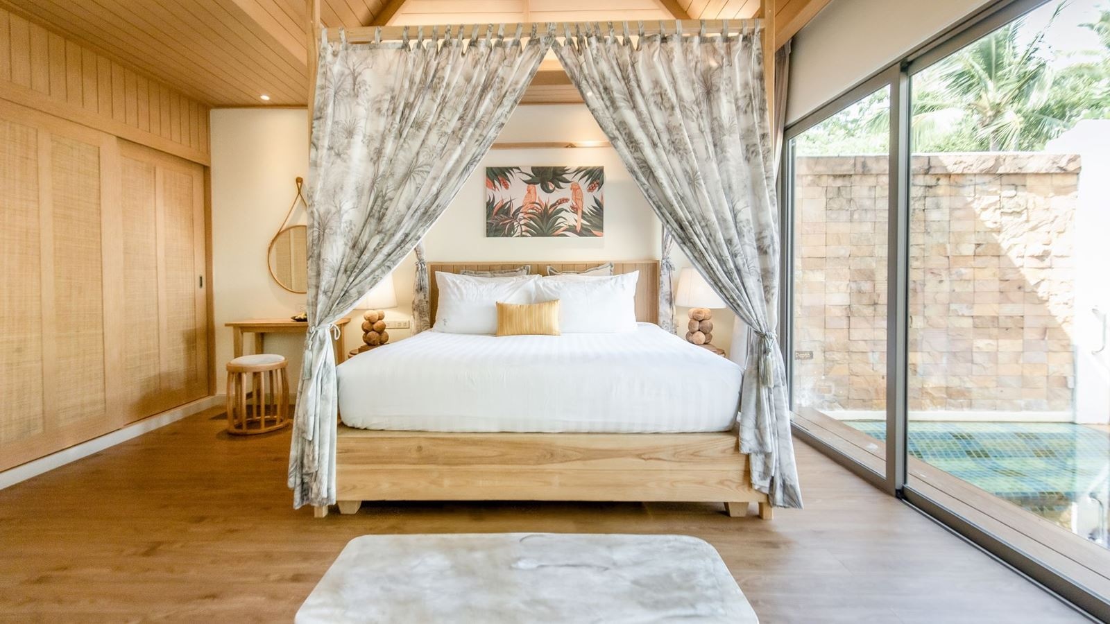 rooms-courtyard-plunge-pool-villa