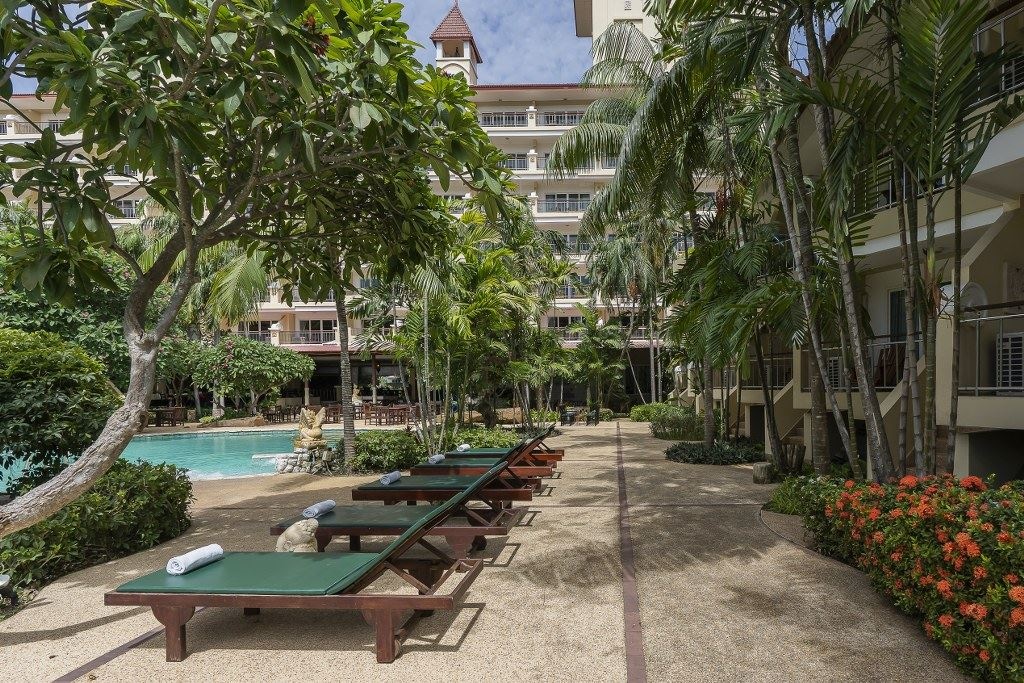 pools-outdoor-pool