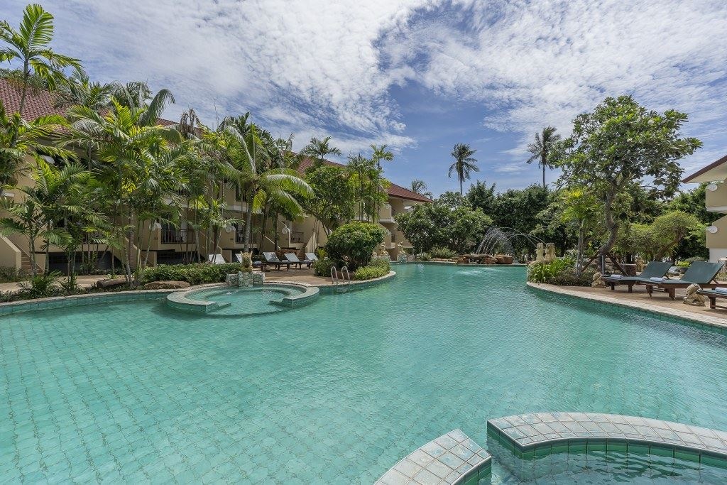 pools-outdoor-pool