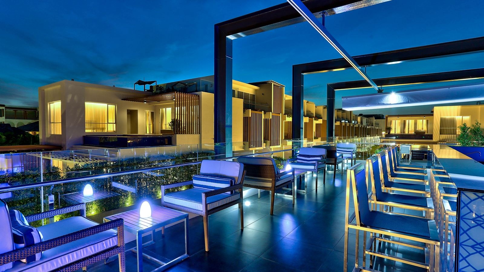 restaurants-ivy-lounge