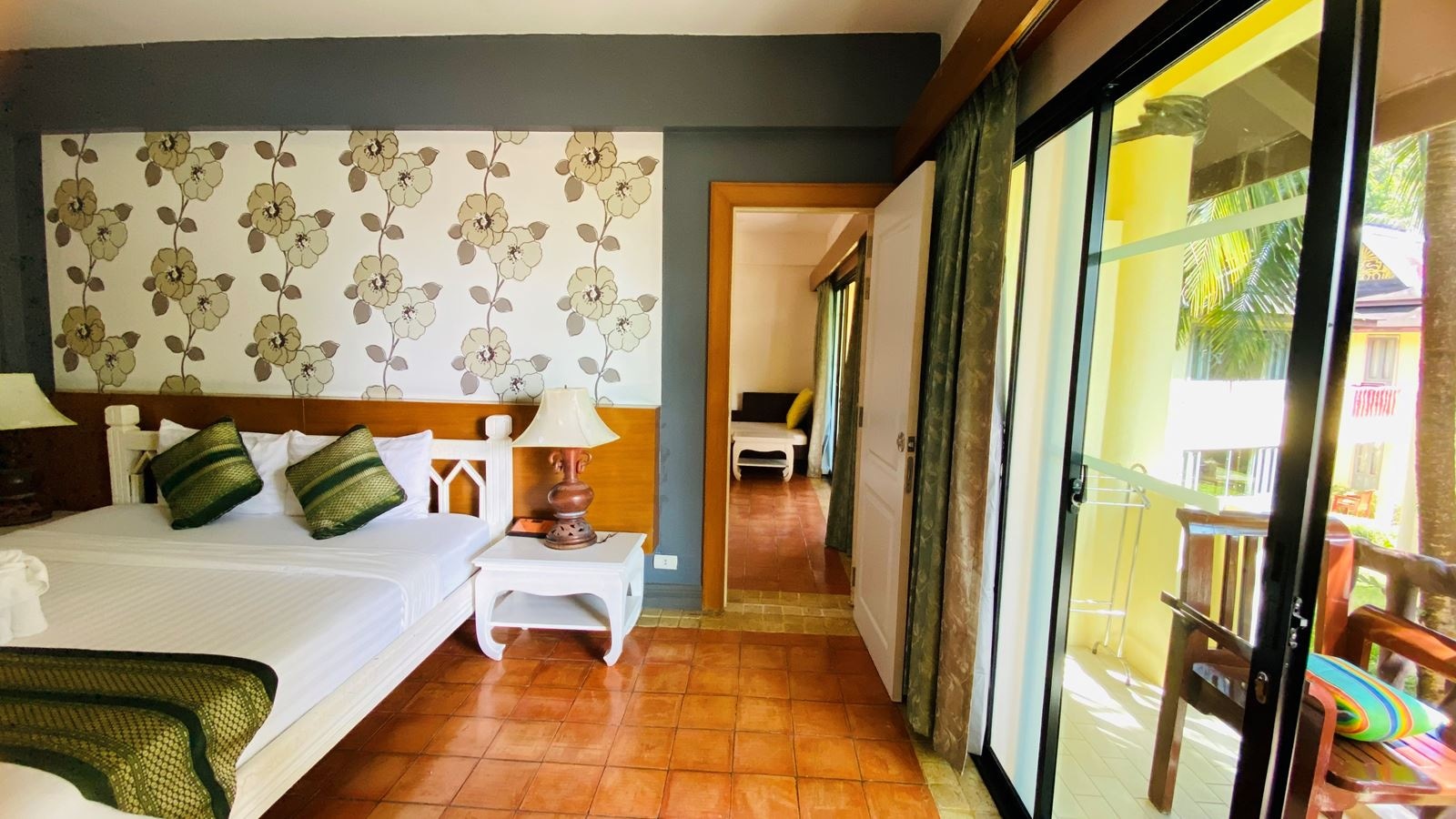 rooms-deluxe-family-connecting-room