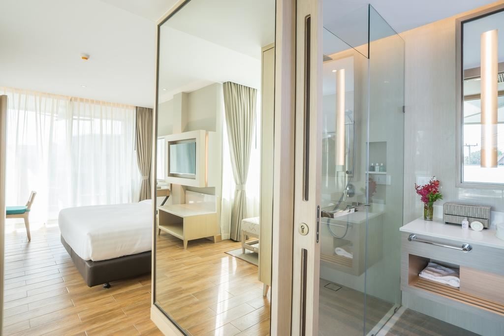 rooms-deluxe-jacuzzi-room