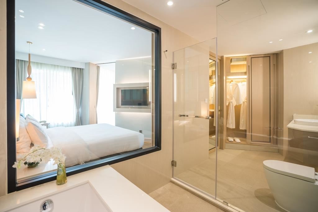 rooms-pool-access-suite