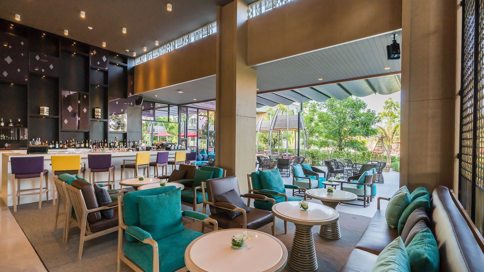 restaurants-terrace-bar