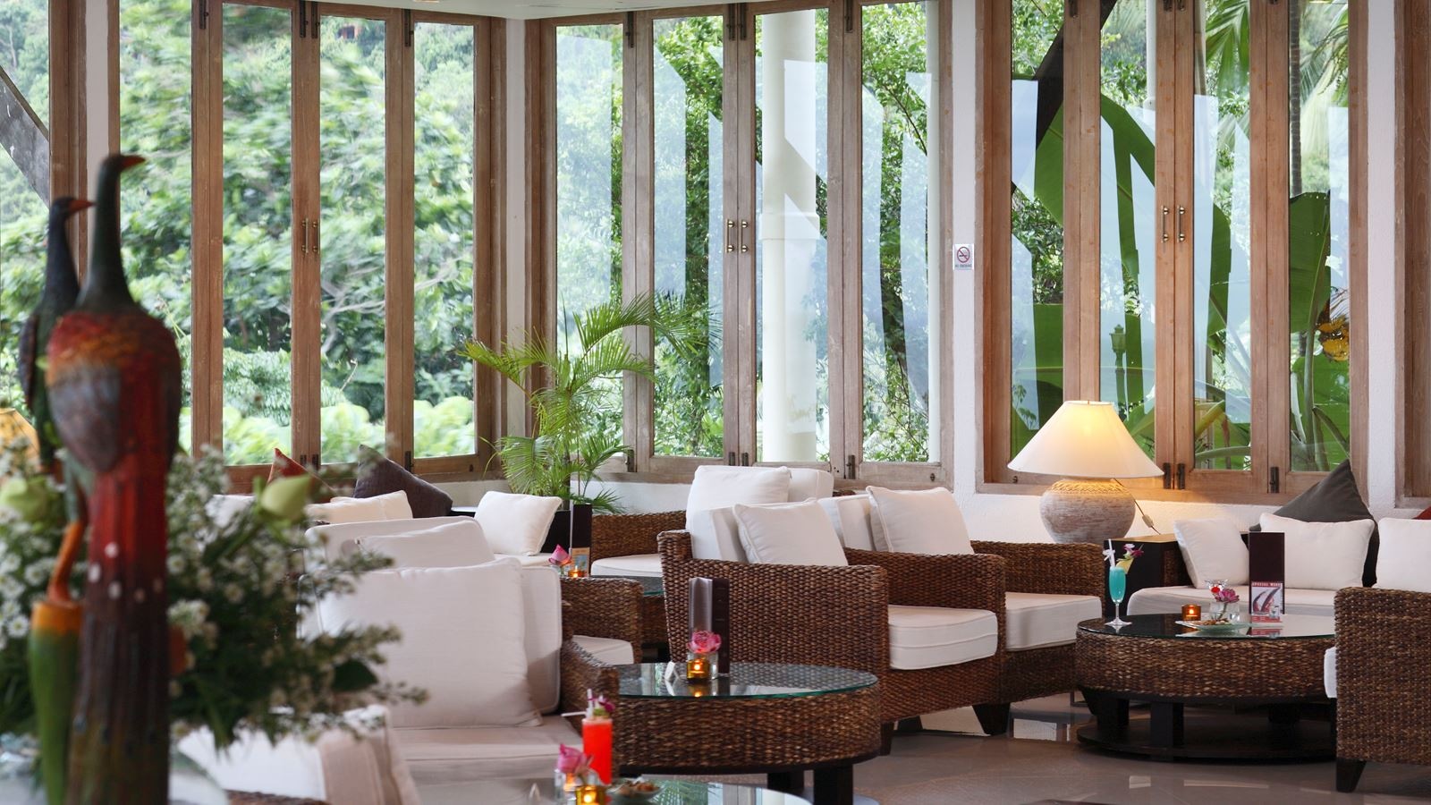 restaurants-otters-bar