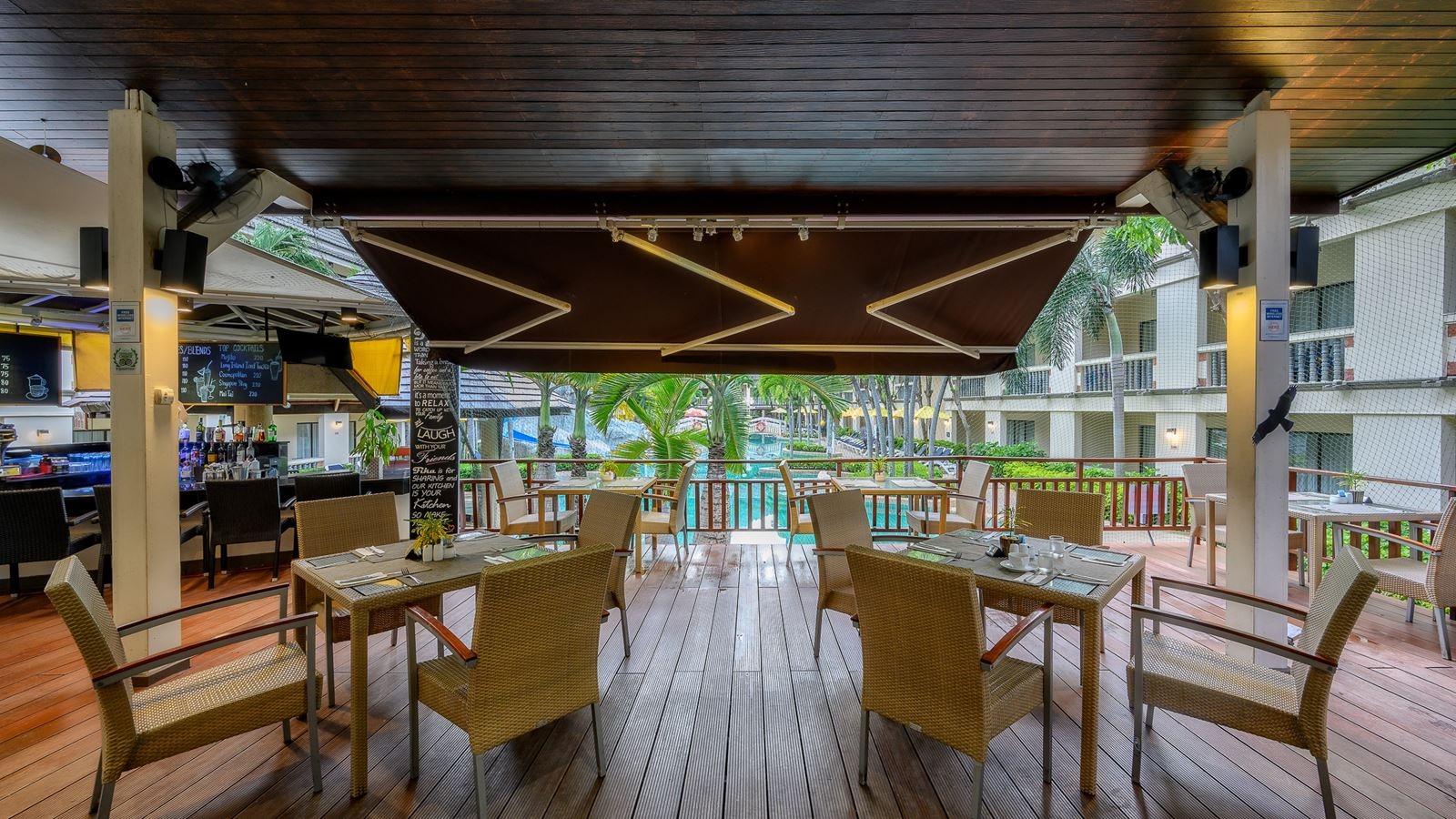 restaurants-seasons-restaurant