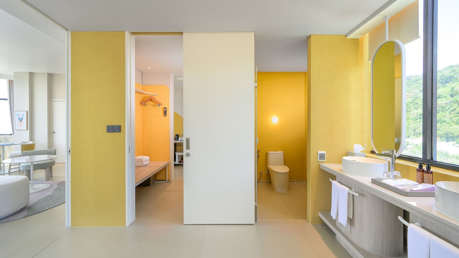 rooms-deluxe-suite-ocean-view