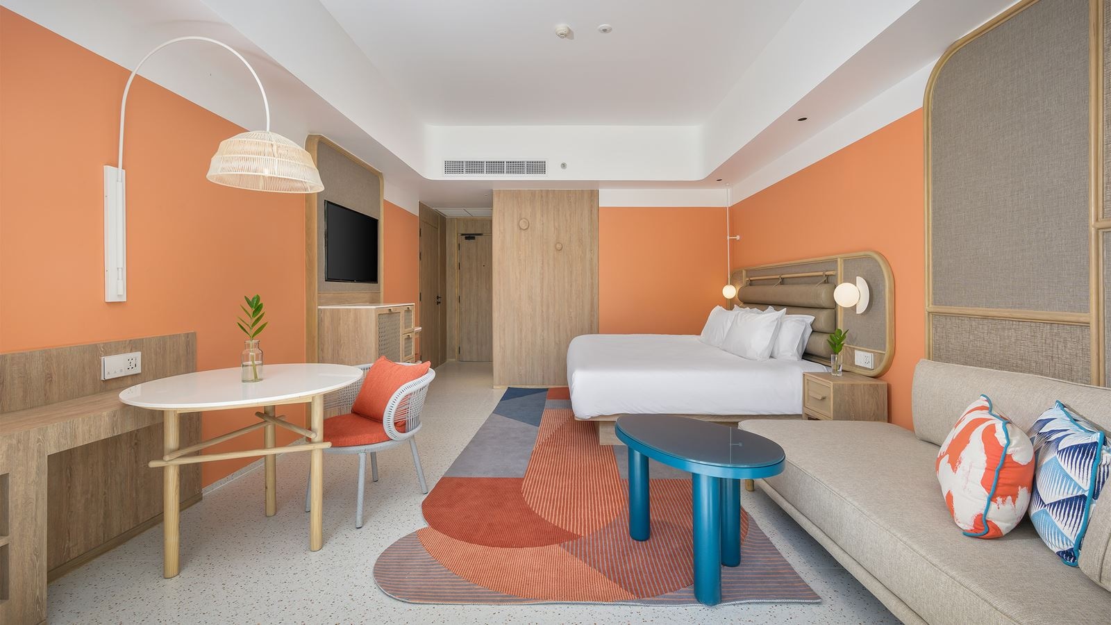 rooms-deluxe-pool-view