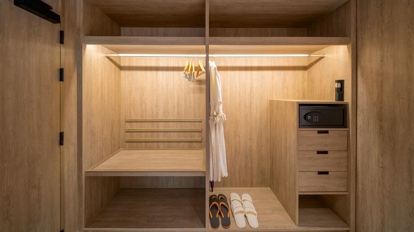 rooms-deluxe-family-suite