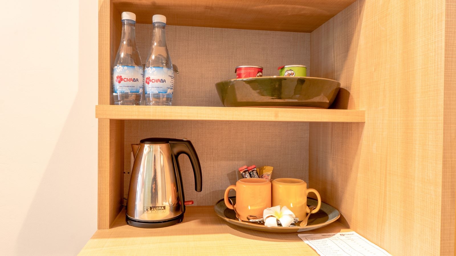 rooms-deluxe-building